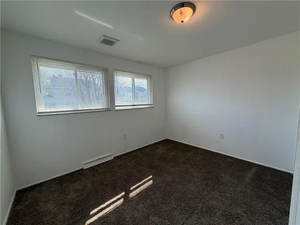 $1,200 | 2000 McMinn Street, Unit 1, Aliquippa, PA 15001