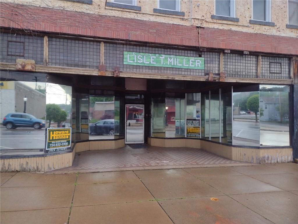 914 7th Avenue Beaver Falls, PA 15010 - Photo 1 of 3 a view of a entrance of the building