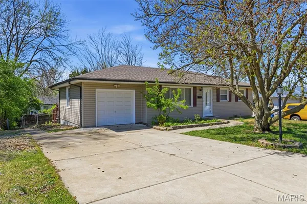 $200,000 | 130 St Antoine Street, Florissant, MO 63031