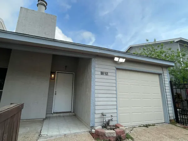 $1,350 | 12520 Manor Court, Houston, TX 77072