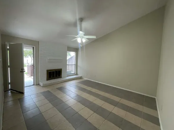 $1,350 | 12520 Manor Court, Houston, TX 77072