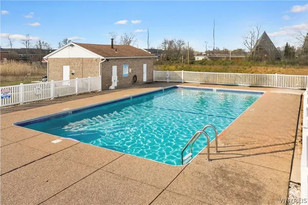 $129,900 | 61 D Georgian Lane, Unit 9, Amherst, NY 14221