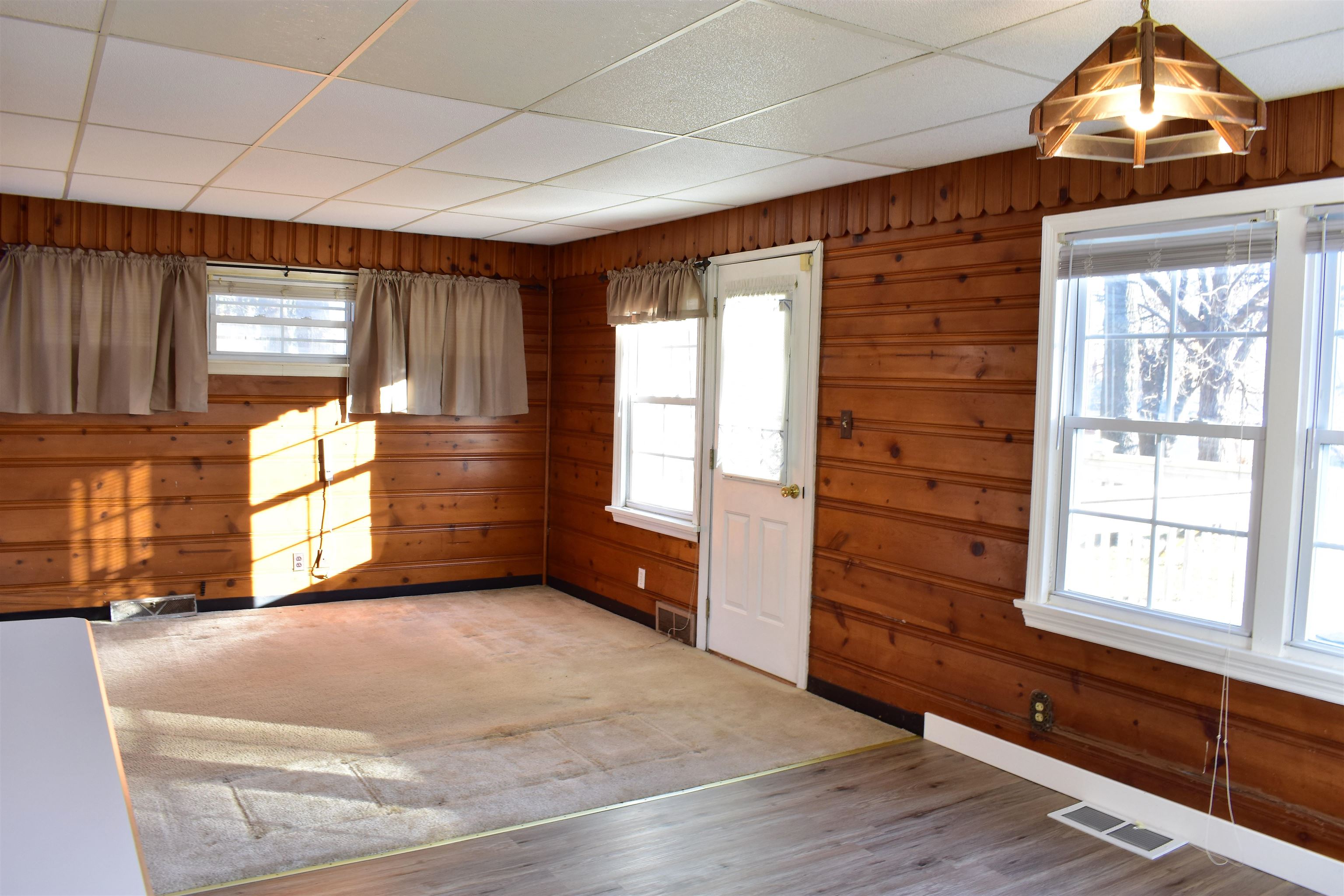 1812 Halsted Road Rockford, IL 61103 - Photo 16 of 40 Gallery Image 16