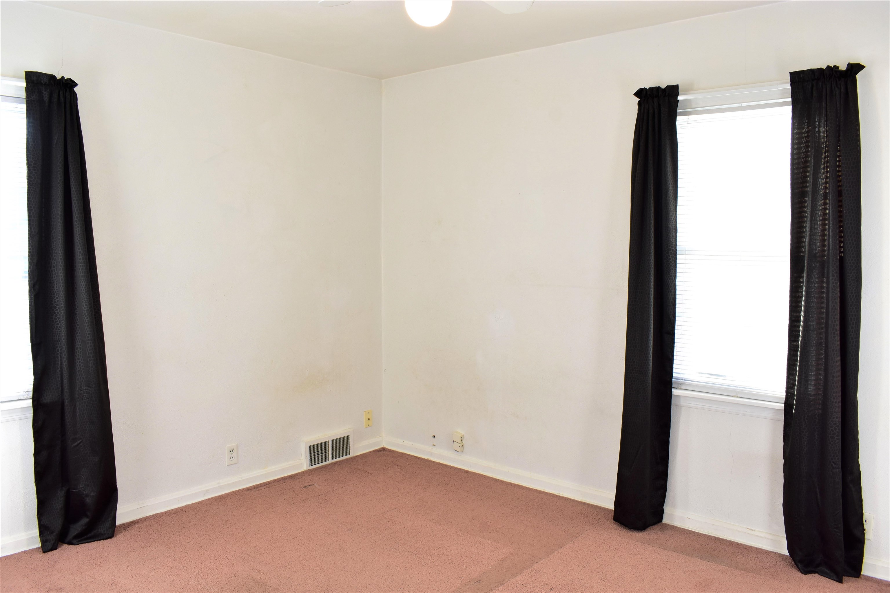 1812 Halsted Road Rockford, IL 61103 - Photo 21 of 40 Main floor Bedroom #2