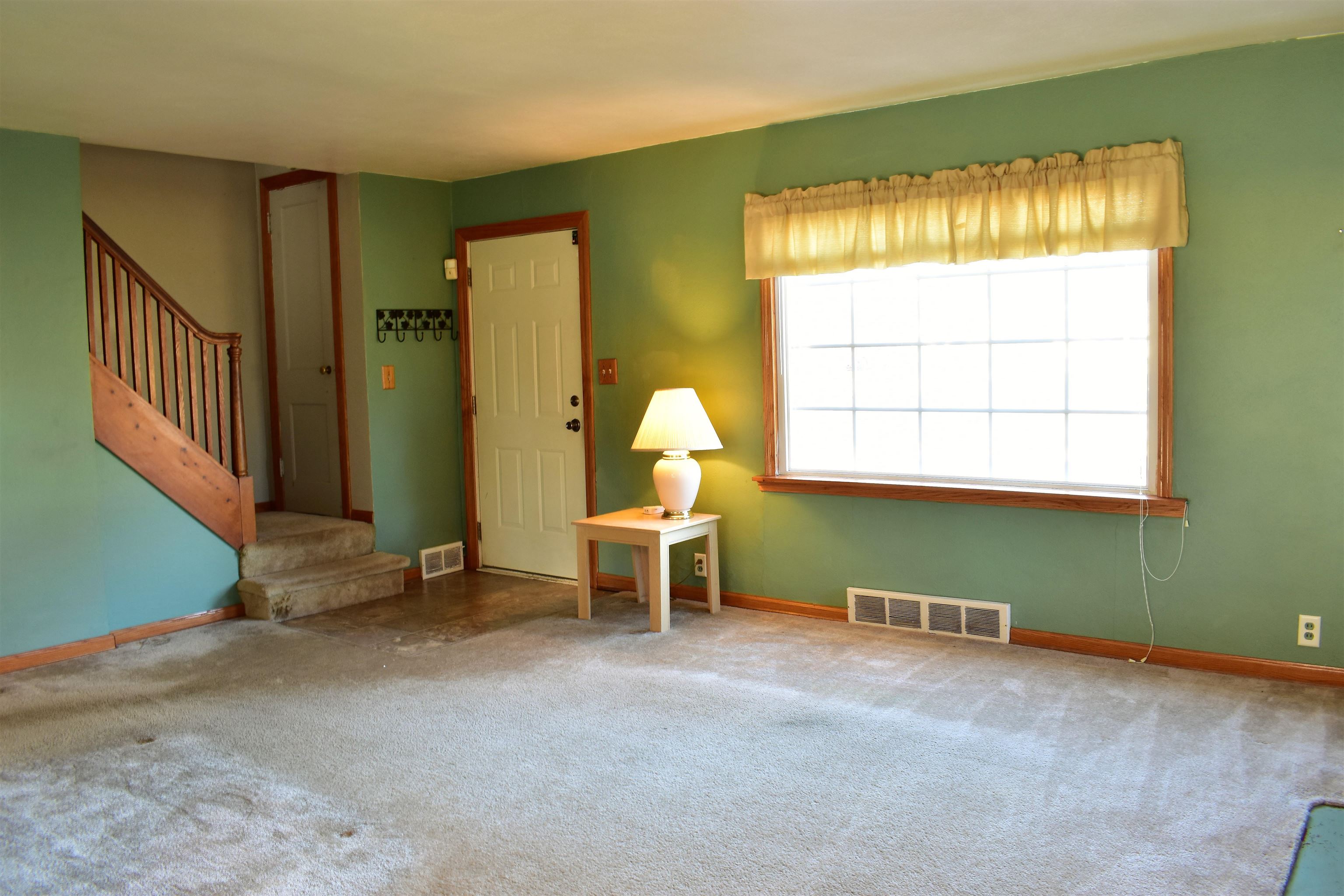 1812 Halsted Road Rockford, IL 61103 - Photo 5 of 40 Gallery Image 5