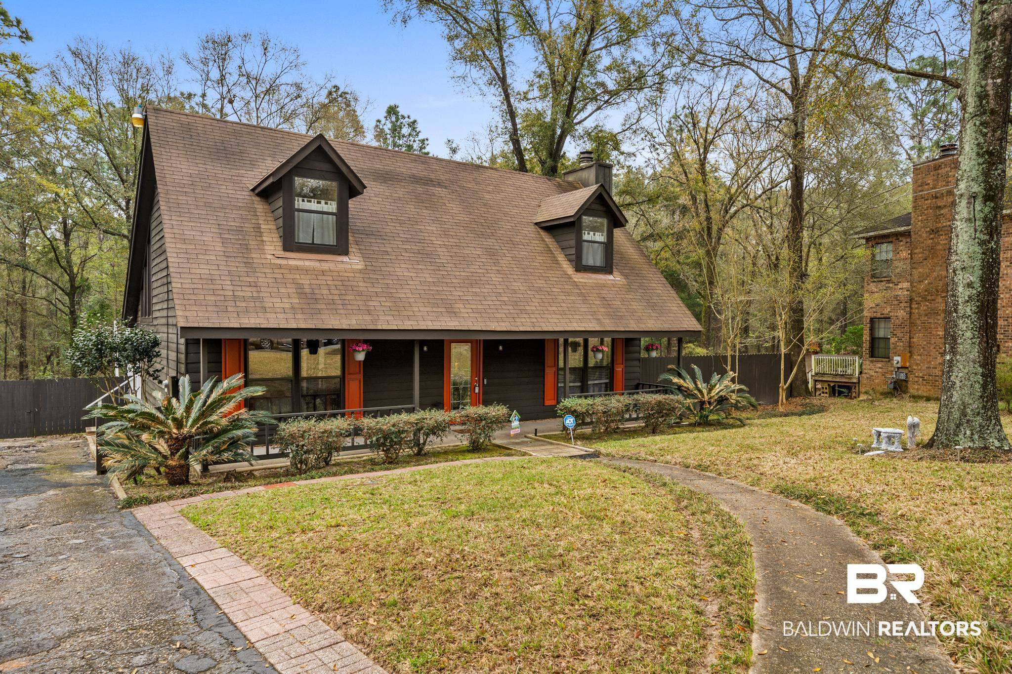 2140 Luckner Court Mobile, AL 36618 - Photo 2 of 23