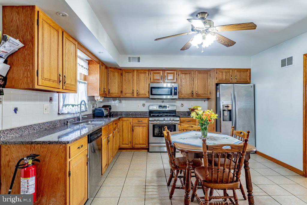 615 Rancocas Avenue Riverside, NJ 08075 - Photo 12 of 41