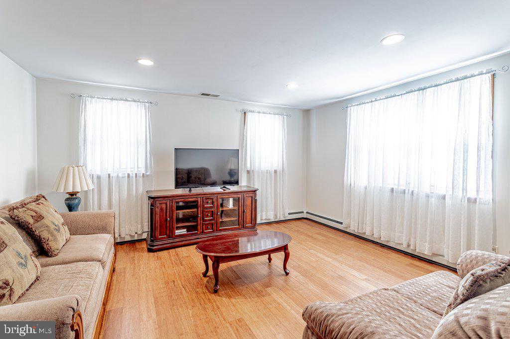 615 Rancocas Avenue Riverside, NJ 08075 - Photo 5 of 41