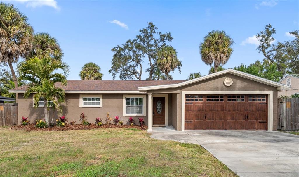 11 Jeff Road Largo, FL 33774 - Photo 1 of 44