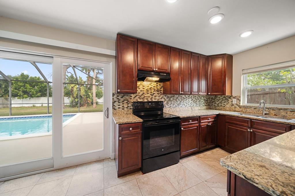 11 Jeff Road Largo, FL 33774 - Photo 8 of 44