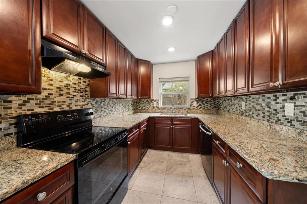 11 Jeff Road Largo, FL 33774 - Photo 9 of 44