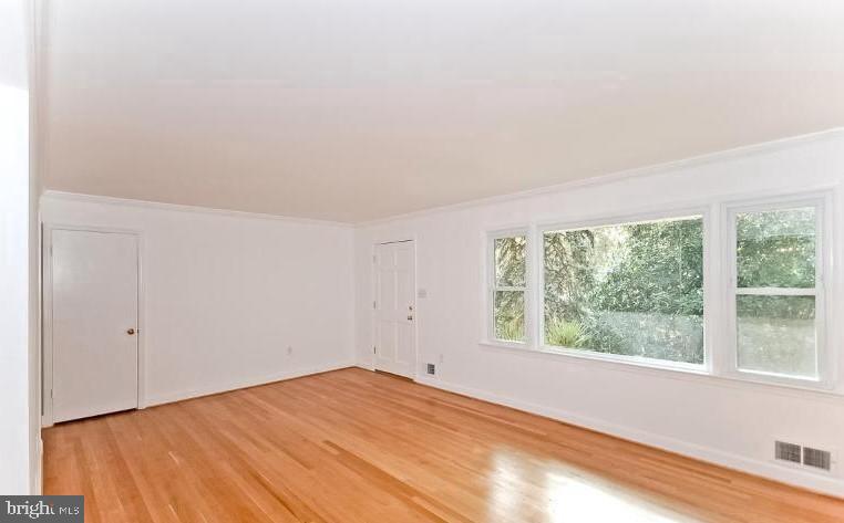 7306 Riverdale Road Lanham, MD 20706 - Photo 5 of 11 Living Room