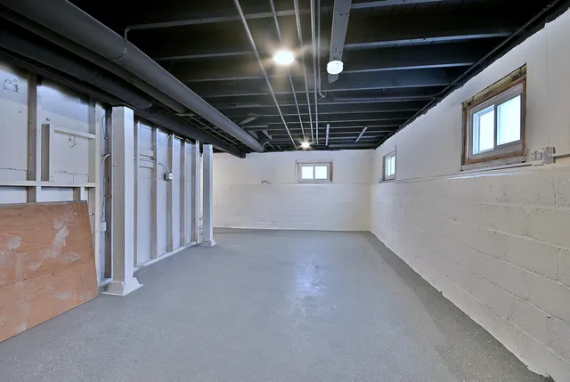 $434,900 | 9016 Southview Avenue, Brookfield, IL 60513