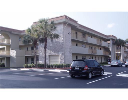 5601 Northwest 2nd Avenue, Unit 117 Boca Raton, FL 33487 - Photo 1 of 16 Primary Photo