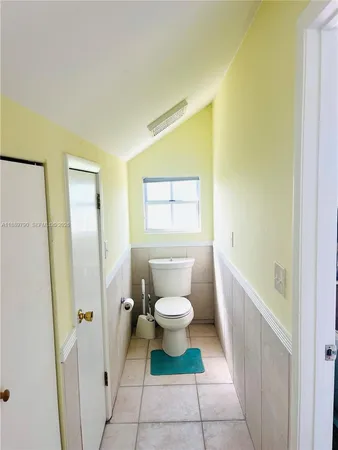 $3,400 | 202 West Canal Drive, Key Largo, FL 33037