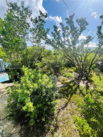 $3,600 | 202 West Canal Drive, Key Largo, FL 33037