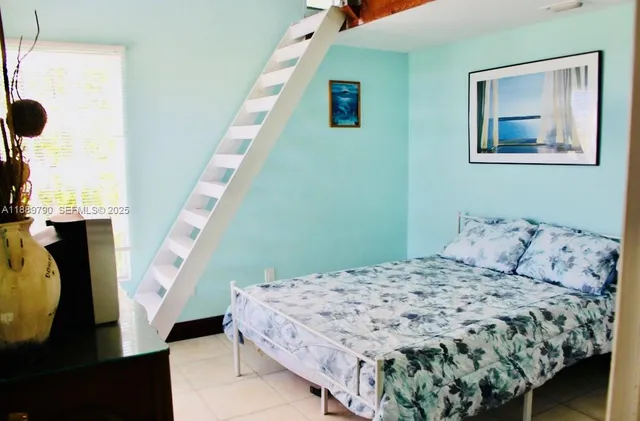 $3,600 | 202 West Canal Drive, Key Largo, FL 33037