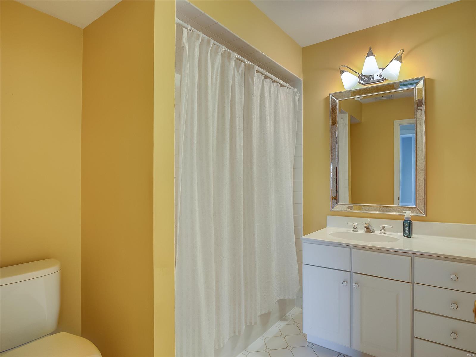 4439 Mattis Road St. Louis, MO 63128 - Photo 12 of 24 Gallery Image 12