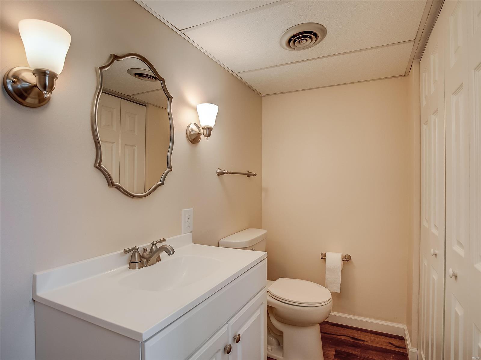 4439 Mattis Road St. Louis, MO 63128 - Photo 17 of 24 Gallery Image 17