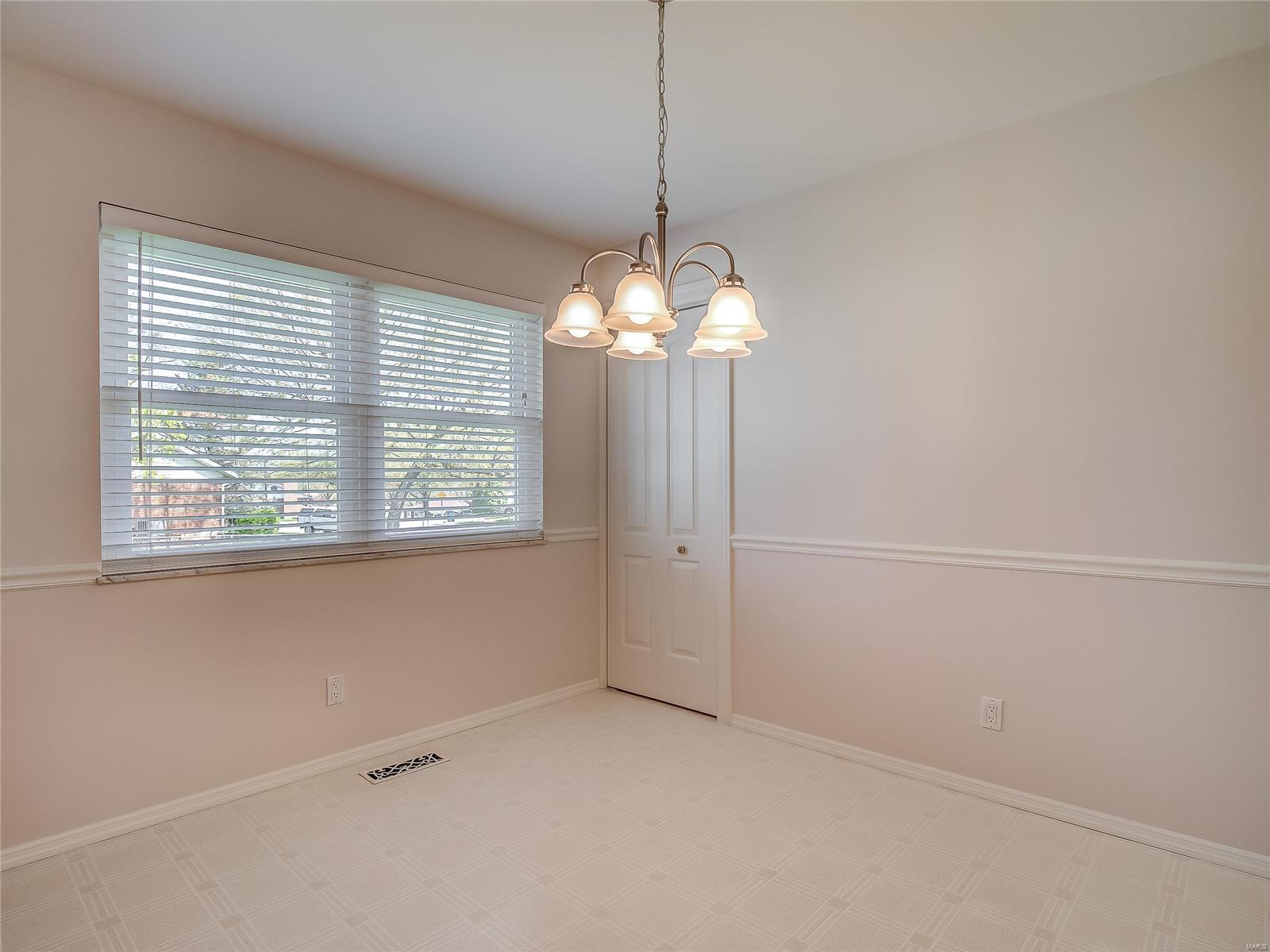 4439 Mattis Road St. Louis, MO 63128 - Photo 6 of 24 Gallery Image 6