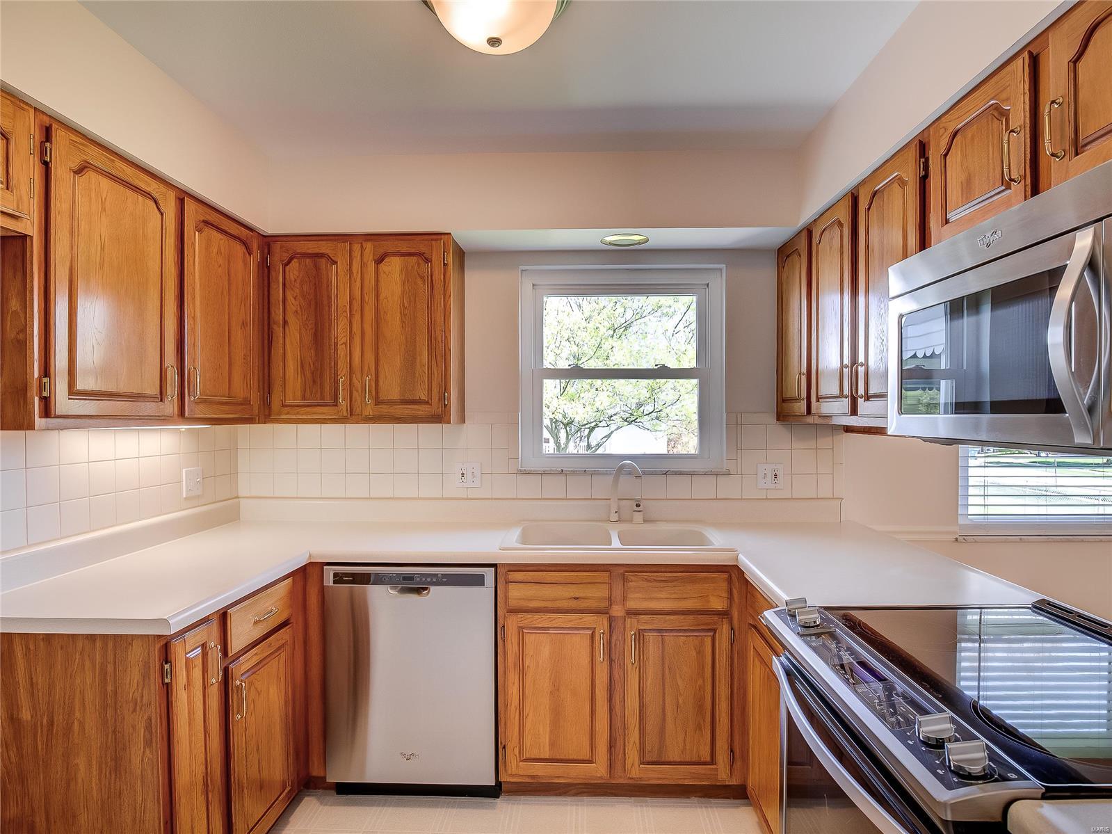 4439 Mattis Road St. Louis, MO 63128 - Photo 7 of 24 Gallery Image 7