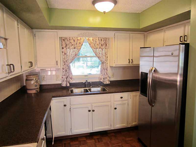 7452 Sylvan Ridge Road Indianapolis, IN 46240 - Photo 13 of 24 Gallery Image 13
