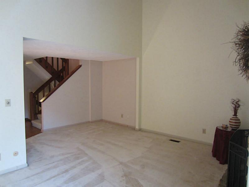 7452 Sylvan Ridge Road Indianapolis, IN 46240 - Photo 6 of 24 Gallery Image 6