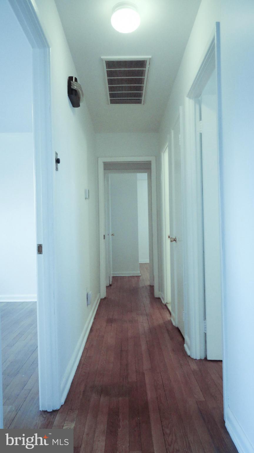 1101 Broadview Road Fort Washington, MD 20744 - Photo 12 of 30 MAIN LEVEL HALLWAY