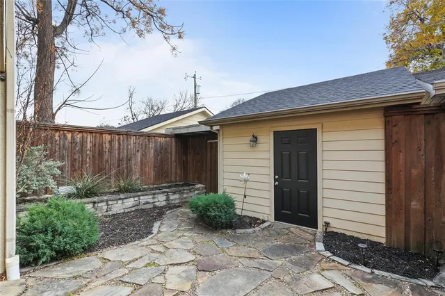 $2,450 | 9440 Timberleaf Drive, Dallas, TX 75243