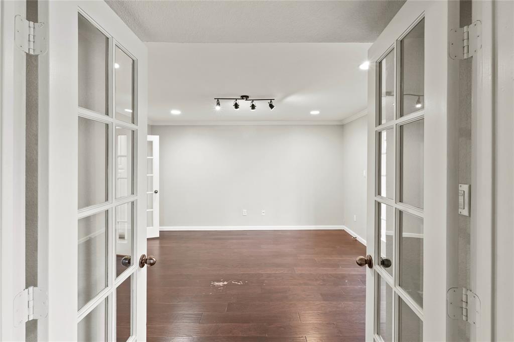 9440 Timberleaf Drive Dallas, TX 75243 - Photo 5 of 27