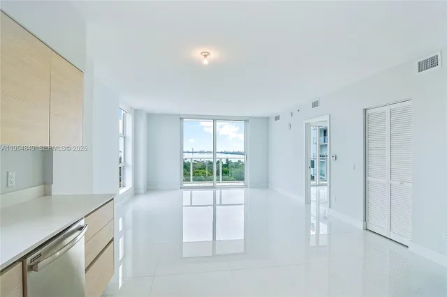 $3,250 | 4250 Biscayne Boulevard, Unit 1209, Miami, FL 33137