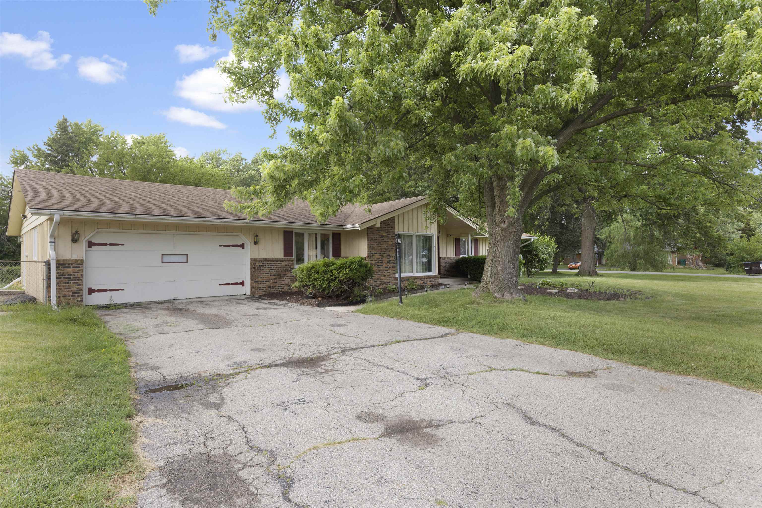 7610 Mill Road Rockford, IL 61108 - Photo 4 of 19