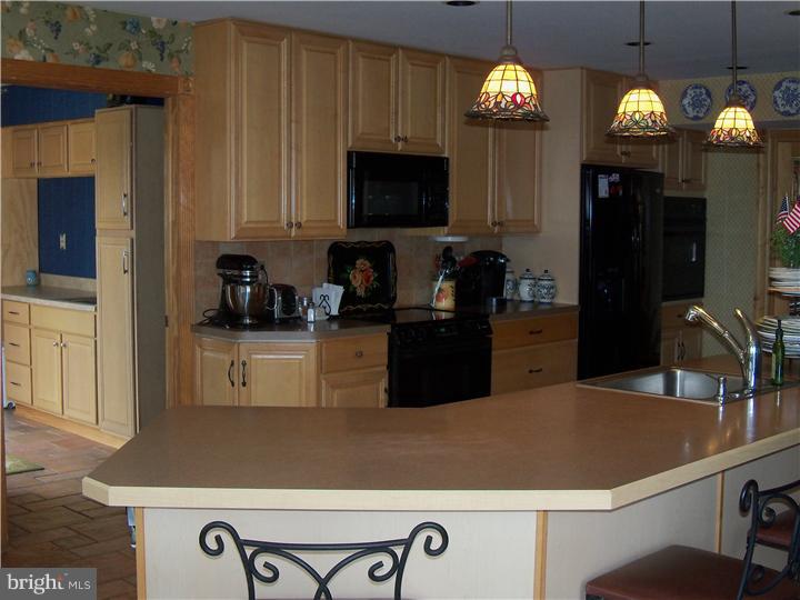 79 Home Road Hatboro, PA 19040 - Photo 11 of 25 Kitchen