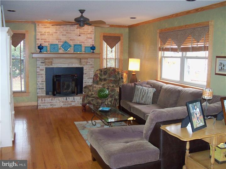 79 Home Road Hatboro, PA 19040 - Photo 13 of 25 Family Room