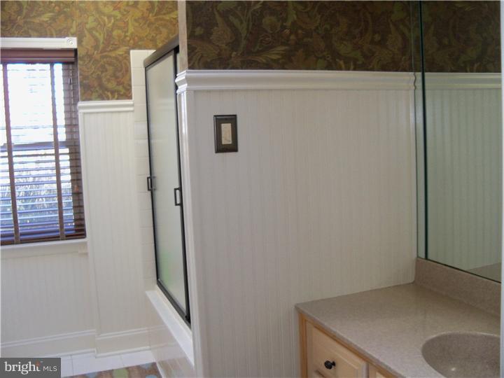 79 Home Road Hatboro, PA 19040 - Photo 22 of 25 Bathroom