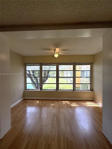 $1,400 | 6001 Northwest 61st Avenue, Unit 206, Tamarac, FL 33319