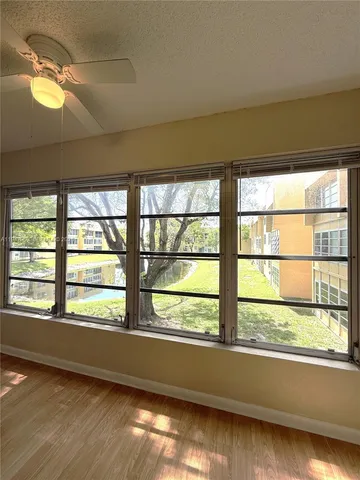 $1,400 | 6001 Northwest 61st Avenue, Unit 206, Tamarac, FL 33319