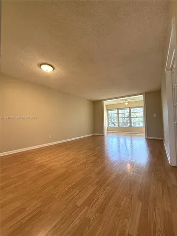 $1,400 | 6001 Northwest 61st Avenue, Unit 206, Tamarac, FL 33319