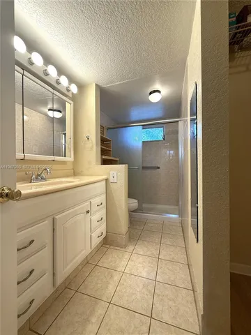 $1,400 | 6001 Northwest 61st Avenue, Unit 206, Tamarac, FL 33319