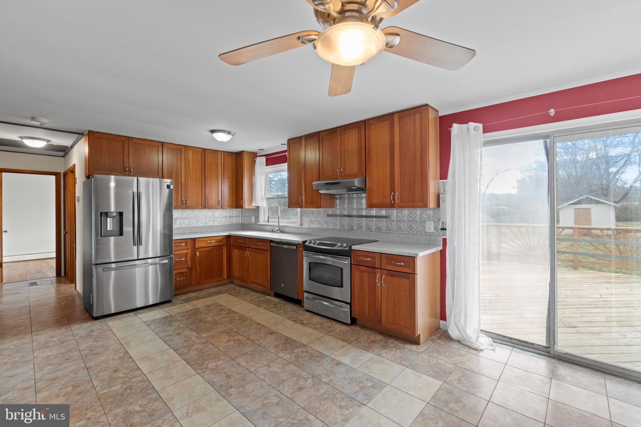 72 Shepherds Mill Road Berryville, VA 22611 - Photo 11 of 36 Corian counters & stainless steel appliances
