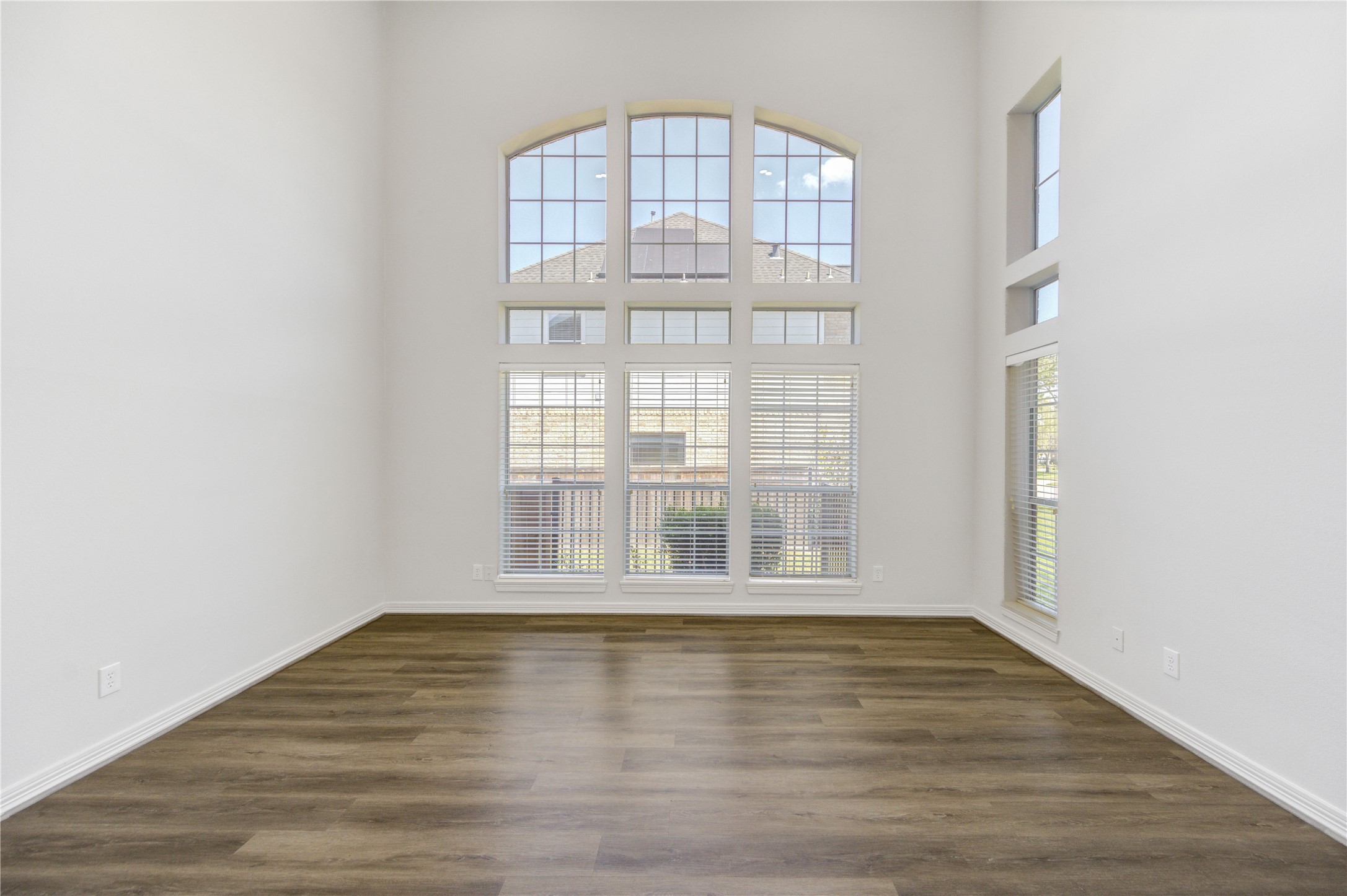 3007 Mullingar Walk Missouri City, TX 77459 - Photo 9 of 49