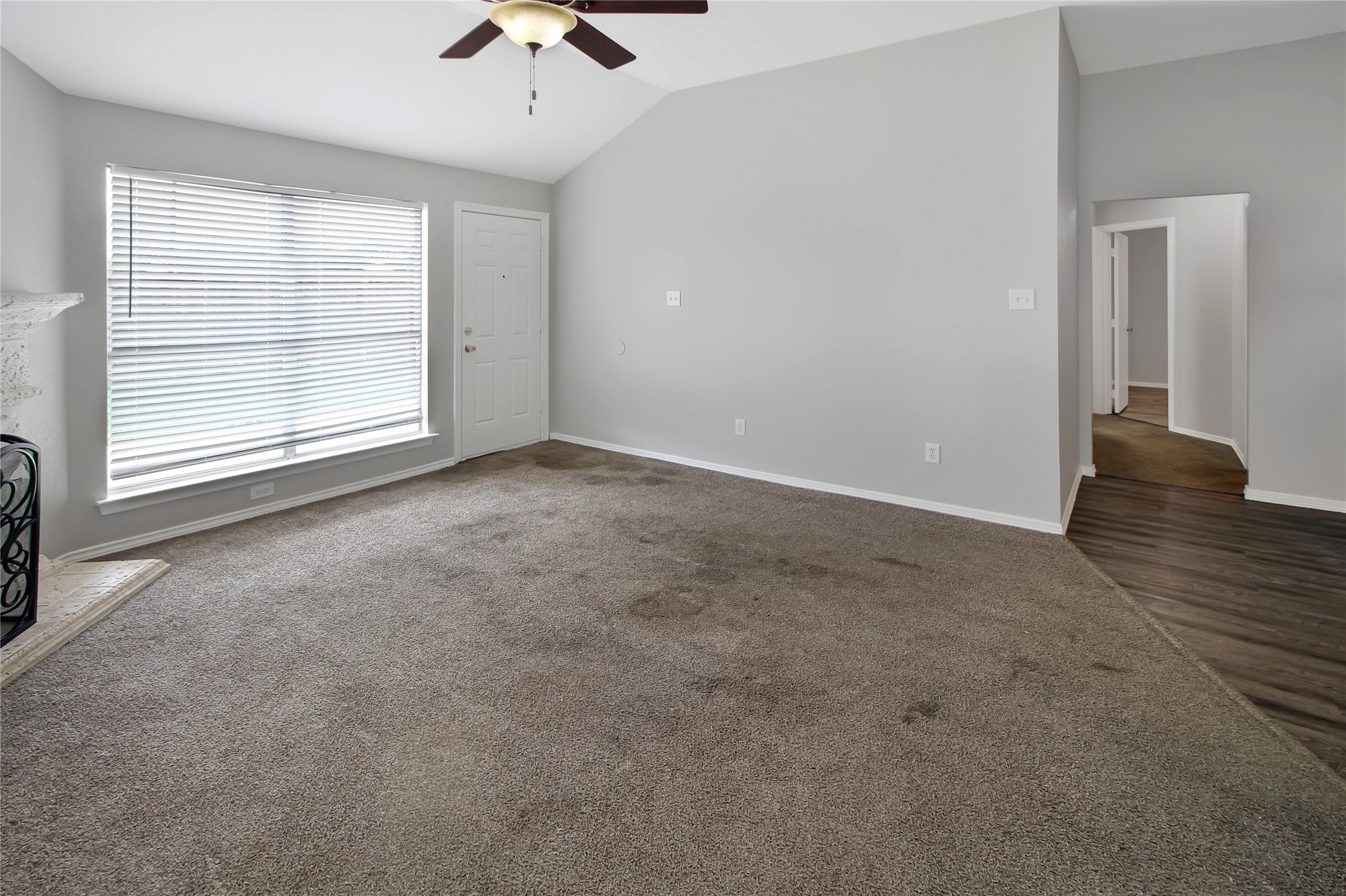 17239 Ranch Country Road Hockley, TX 77447 - Photo 10 of 31 Large Living Room w/ Large windows for sunlight