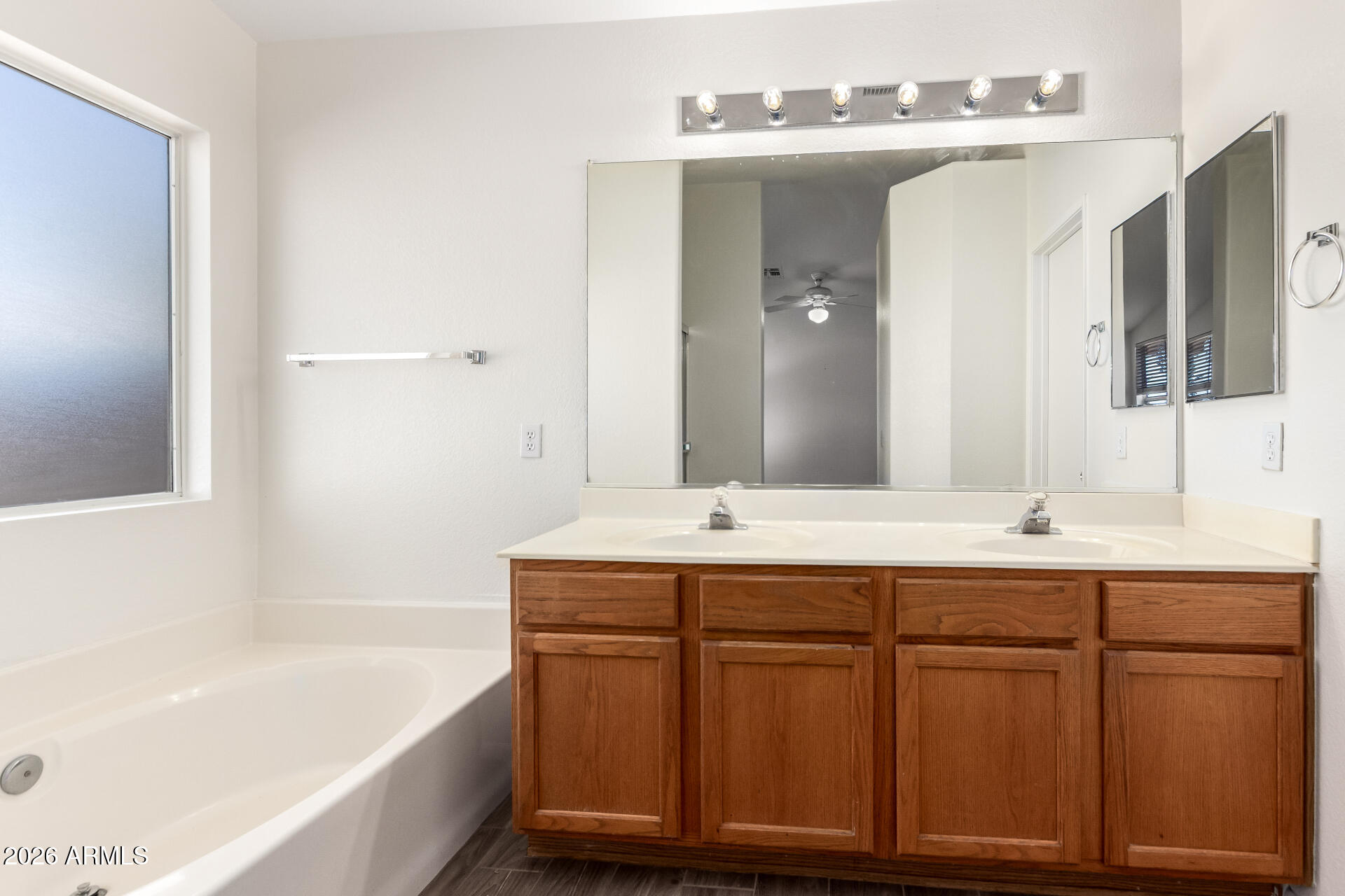 16184 West Hadley Street Goodyear, AZ 85338 - Photo 15 of 28 17 - Hadley