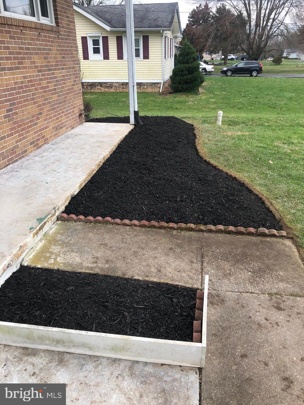 1425 Old Stepney Road Aberdeen, MD 21001 - Photo 3 of 28 Fresh new mulch beds