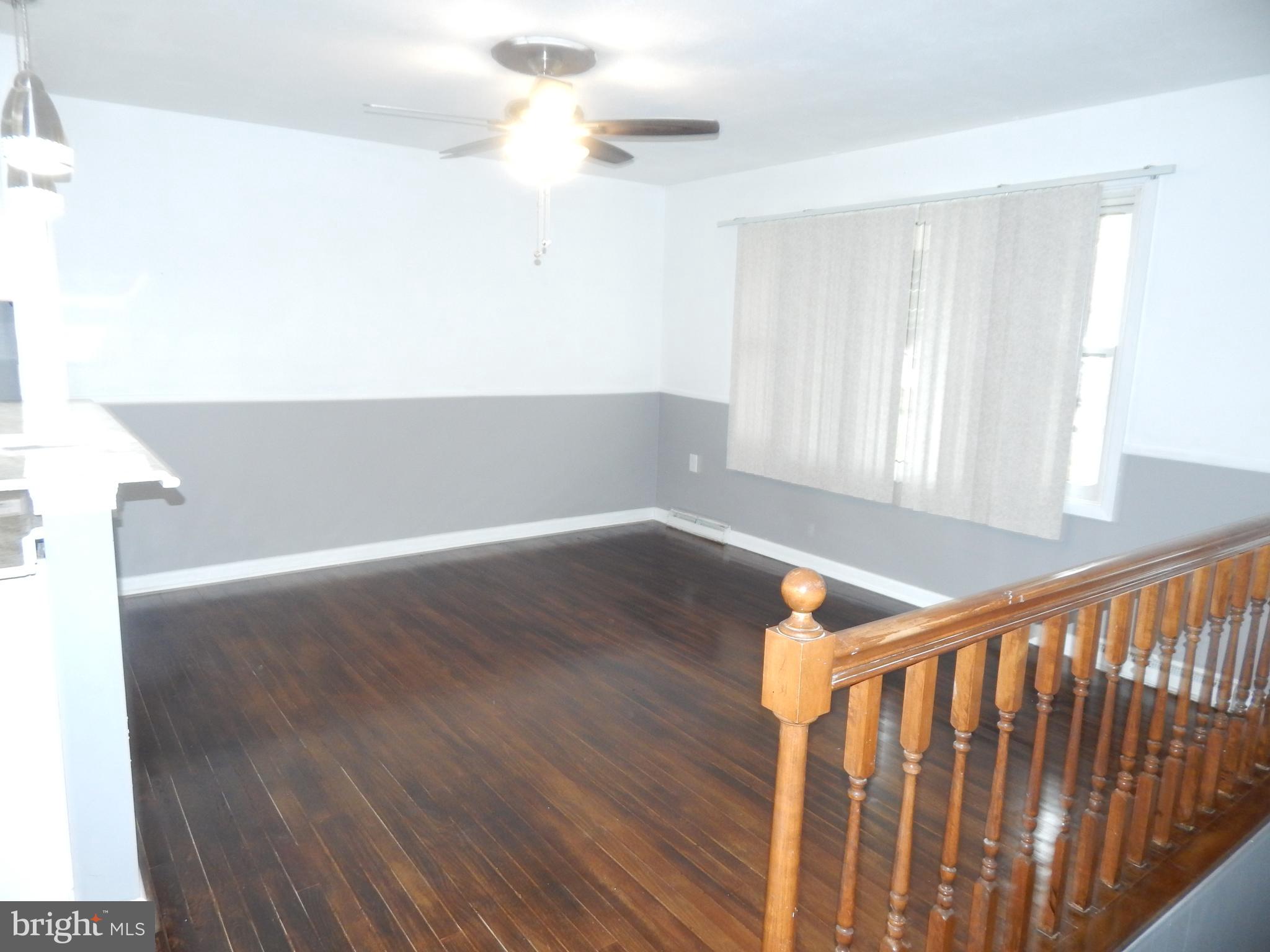 1425 Old Stepney Road Aberdeen, MD 21001 - Photo 5 of 28 Living Room