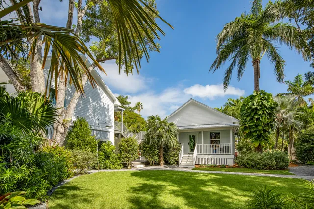 $1,995,000 | 3801 Flagler Avenue, Key West, FL 33040