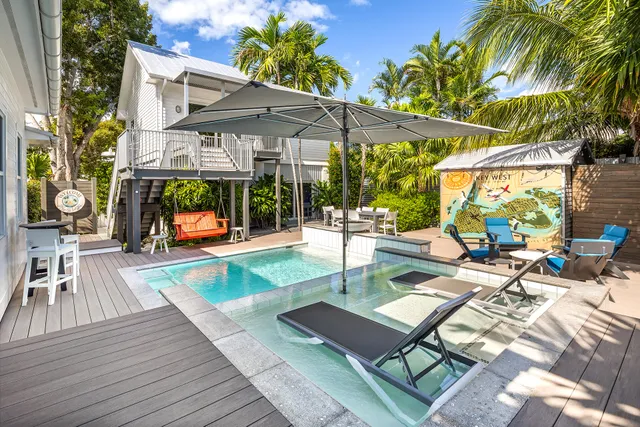 $1,995,000 | 3801 Flagler Avenue, Key West, FL 33040