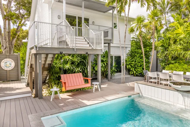 $1,995,000 | 3801 Flagler Avenue, Key West, FL 33040