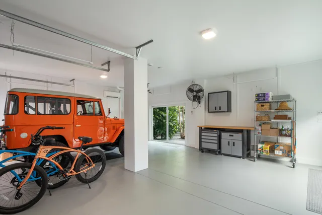 $1,995,000 | 3801 Flagler Avenue, Key West, FL 33040