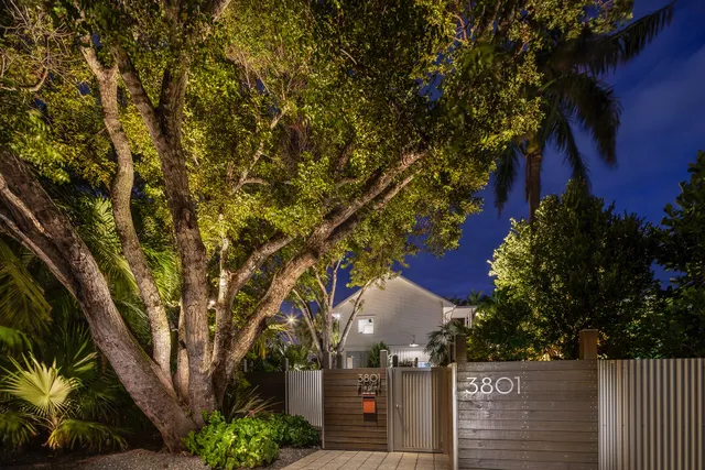 $1,995,000 | 3801 Flagler Avenue, Key West, FL 33040